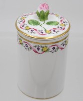 Auktion 361<br>hohe Zierdose, Arthal, Deckel mit plast. Blüte, ca. H-11cm