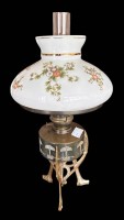 Auktion 361<br>Jugendstil Tisch Petroleumlampe mit bemalten Schirm, Metall