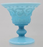 Auktion 361<br>Glasschale auf Stand, Ornament-Dekor, H-12 cm