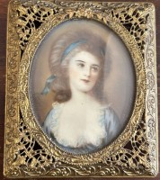 Auktion 361<br>Biedermeier-Frauenportrtait, Lupenmalerei in Messingrahmen, RG ca. 8x6,5 cm