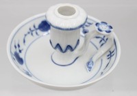 Auktion 361<br>schöner Handleuchter, Meissen, Schwertermarke, Zwiebelmuster, 1. Wahl, H-ca. 7,5cm,