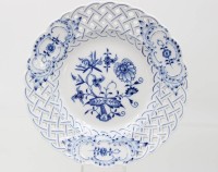 Auktion 361<br>kl. Zierteller, Zwiebelmuster, Meissen Schwertermarke, 1. Wahl, D-19cm