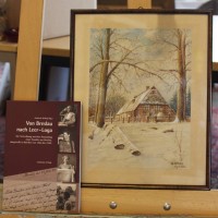 Auktion 361<br>Gustav Hecker, Ammerländer Bauernhaus im Neuschnee, Aquarell, anbei Buch von. G.Helbig "Von Breslau nach Leer-Loga", ger./Glas, RG 34 x 27cm