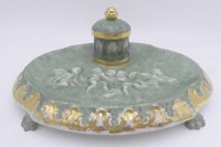 Auktion 361<br>Tintenfass mit Ablage, Putti-Relief "Schierholz,  ca. 27x22 cm