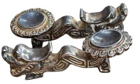 Auktion 361<br>Paar Besteckhalter (Löffel, Stäbchen, Messer?) Drachenköpfe, Metall, China, L-10 cm
