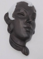 Auktion 361 / Los 9021 <br>Wandkopf, wohl Achatit, 20x11 cm