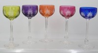 Auktion 361<br>5x Weingläser, Buntglas, beschliffen, ca. H-19cm