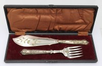 Auktion 361<br>Fischvorlegebesteck, EPNS, in orig. Etui, wohl England Anf. 19. Jhd. , ca. L-28cm