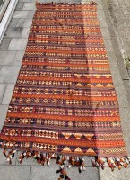 Auktion 361<br>grosser, alter Kelim.320x145 cm