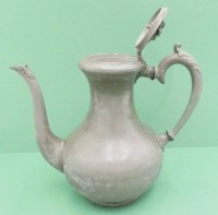 Auktion 361<br>antike  Zinn-Kaffee-Kanne, "Witness Taylor", Deckelgriff fehlt, Altersspuren, H-21 cm