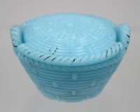 Auktion 361 / Los 10067 <br>kl. Deckeldose, blaues Glas "Vallerysthal" France, wohl 50-er Jahre,H-4 cm, D-8 cm