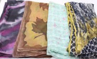 Auktion 361<br>4x Vintage-Seidentücher, 1x Elfriede Wolf, je ca. 85 x 85cm