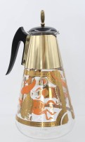 Auktion 361<br>Schenkkrug, Glas mit Pferdemotiv, Entw. Fred Press, Deckel leicht verbogen, ca. H-28,5cm