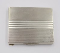Auktion 361<br>900er Silber-Zigarettenetui, innen Datierung 16.4.953, 137,4gr., H-1,2cm B-7,5cm T-9cm