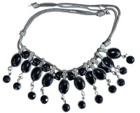 Auktion 361<br>Collier, versilbert mit schwarzen Steinen