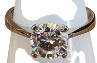 Auktion 361<br>Silberring-925- mit grossen, klaren Stein, RG 56, 4 gr.