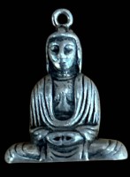 Auktion 361<br>kl. Anhänger, sitzender Buddha, S-835-, H-2 cm, 7,5 gr