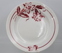 Auktion 361 / Los 9033 <br>gr. Teller, Saargmünd, Denise, rotes florales Dekor, ca. D-31,5cm