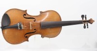 Auktion 361<br>Geige, älter, ungemarkt, Saiten fehlen, Gebrauchsspuren, L-60cm