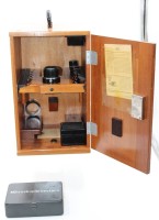 Auktion 361<br>Mikoskopkasten mit Zubehör ohne Mikroskope, Zeiss, Kasten H-39cm B-23cm