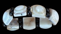 Auktion 361<br>Sardonyx Zugarmband, 74,5 gr, wohl Herrenarmband