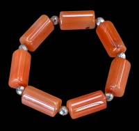 Auktion 361<br>Himalaya Karneol Achat Zugband mit Silber?-Zwischengliedern, 47,3 gr.