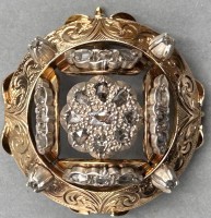 Auktion 361<br>antike Brosche bzw. Anhänger, Gold um -585 -, Diamanten und Diamantenrosen, ca. 1 ct, D-3,5 cm, 13,45 gr, zwei ungedeutete, schwer lesbare Punzen, Gold und Diamanten geprüft