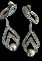 Auktion 361<br>Paar Ohrhänger, Silber-925-, "Original Fahrner" gemarkt, H-4,3 cm, 8,1 gr