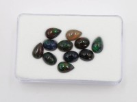 Auktion 361<br>6x Schwarzopale, zus. ca. 9,5ct