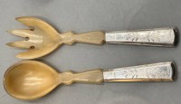 Auktion 361<br>Salatbesteck mit Silbergriffen-835-, zus. 49 gr, L-ca.18 cm