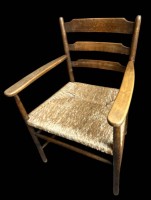 Auktion 361 / Los 14026 <br>Armlehnstuhl, Sitz mit Binsengeflecht