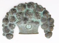 Auktion 361<br>Blumenkorb, Bronze, älter, 1x beschädigt, H-18cm B-24cm