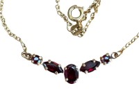 Auktion 361<br>Granat Collier, Gold um 250/1000. sogenanntes Normgold, L-42 cm, 2,6 gr