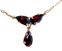 Auktion 361<br>Granat Collier, Gold um 250/1000. sogenanntes Normgold, L-42 cm, 2gr