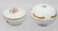 Auktion 361<br>2x Deckeldosen, florale Dekore, 1x Lindner, ca. H-7,5cm u. 6cm, D-10cm und 8,5cm