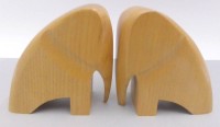 Auktion 361<br>Paaar Buchstützen, stilis. Holzelefanten, wohl Dänemark, H-12 cm