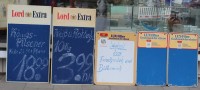 Auktion 361<br>5x Tafeln mit Werbung, 2x  99 x 55cm und  3x 73,5 x 42,5cm, Sperrgutversand.