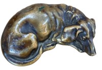 Auktion 361<br>Herbena Bronze, liegender Dackel, L-9,5 cm