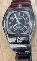 Auktion 361 / Los 2117 <br>Quartz HAU "Akzent" Werk läuft, Tragespuren