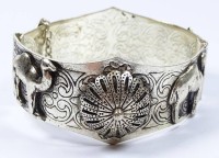 Auktion 361 / Los 1283 <br>Armreif,versilbert, Kamele, D-6,0cm, B-2,3cm