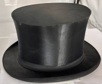 Auktion 361 / Los 13039 <br>alter Chapeau claque. Tragespuren