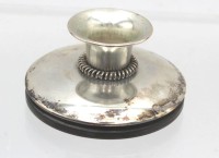 Auktion 362 / Los 11005 <br>Leuchter, 830er Silber, Dänemark 1956, Silver &amp;Co, gefüllt., ca.H-4,5cm, 88,3gr.