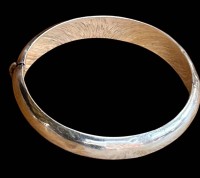 Auktion 362<br>massiver, breiter Silber-925- Armreif, 6,5x6 cm, 18,7 gr