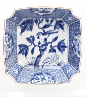 Auktion 362<br>eckige Schale, blaues Dekor, China, blaue Marke, ca. H-7cm B-22cm