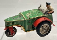 Auktion 362 / Los 12026 <br>Blechspielzeug Traktor Von Wüco, Made In German 50er Jahre, L-ca. 14 cm, bespielt