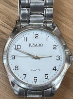 Auktion 362<br>Quartz HAU "Rivado" mit Stahlband