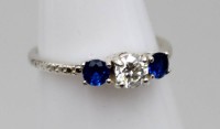 Auktion 362<br>925er Silber-Ring, Centerstein Moissanite, ca. 1,6gr., RG 53