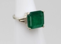 Auktion 362<br>925er Silber-Ring, grüner Stein, 4,7gr., RG 54
