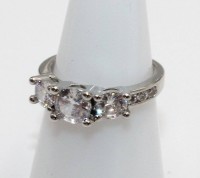Auktion 362<br>Zirkon-Ring, versilbert, RG 54