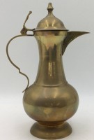 Los 15021 <br>Messing Kaffeekanne auf Stand, H-30 cm